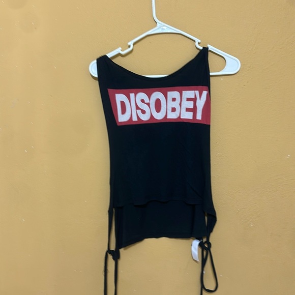 graphic tee - Picture 1 of 1